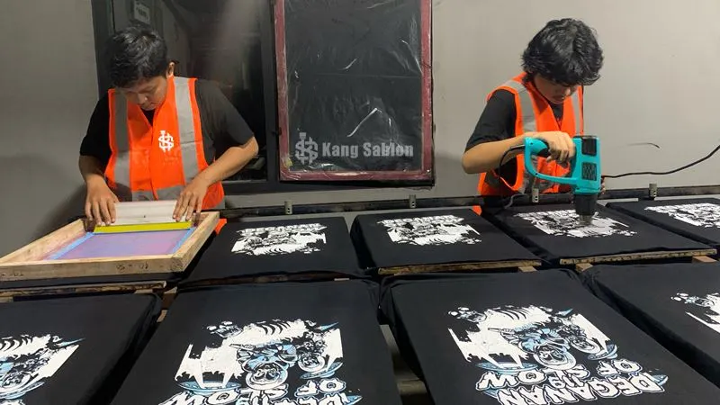 jasa sablon kaos ampel